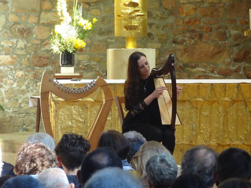 Dana en concert à la Chartreuse d'Auray