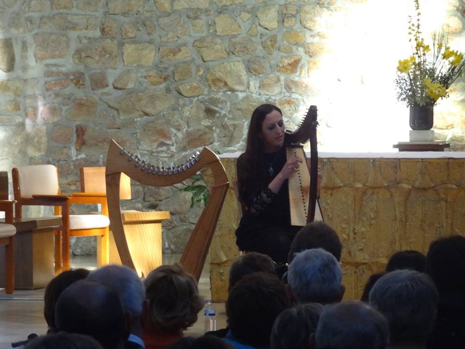 Dana en concert à la Chartreuse d'Auray
